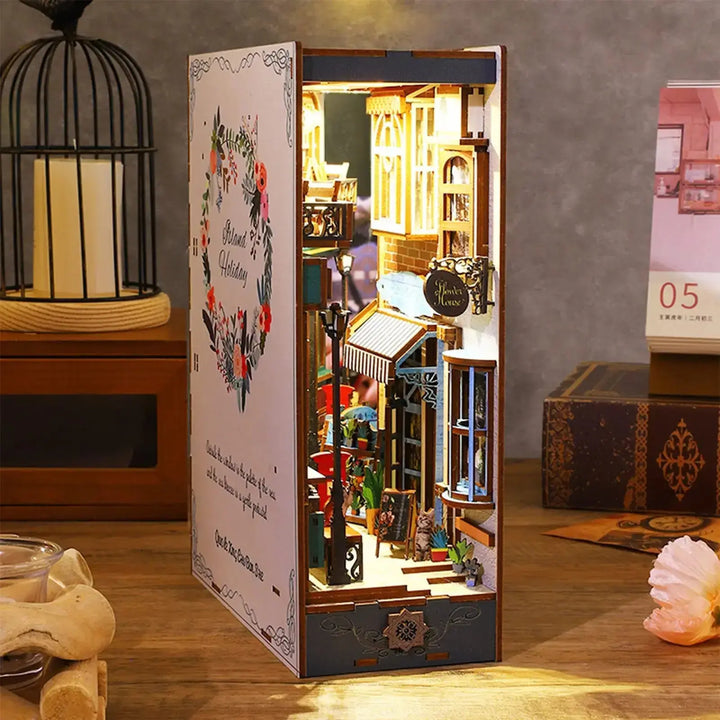 Island Holiday DIY Book Nook Kit - Diy book nook kit