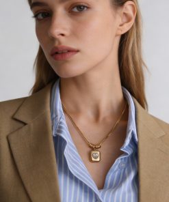 Alternative view of Vintage Geometric Heart Pendant Clavicle Chain, High-End Double-Layer Snake Bone Chain Titanium Steel Necklace