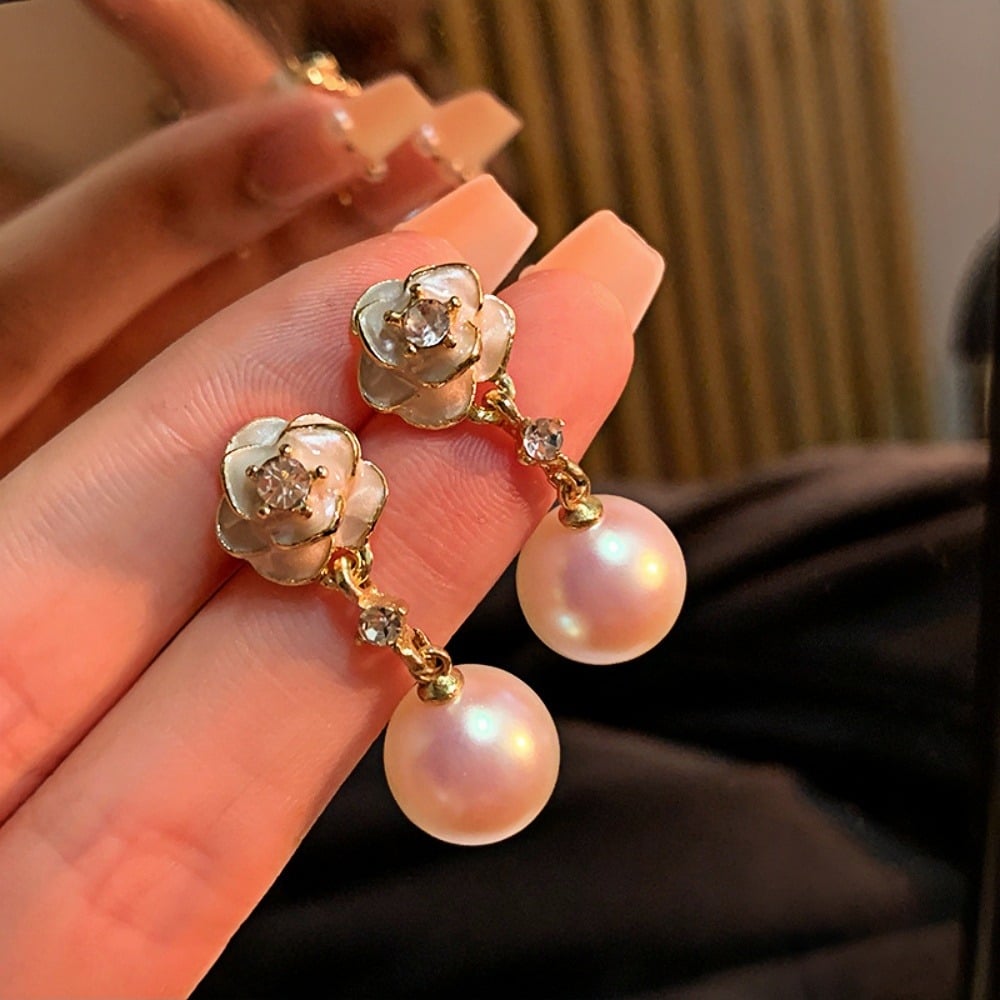 Camellia gentle small fragrant pearl new earrings, spring and summer light luxury tassel high-end French earrings for women, floral pearl water drop bridal gift. - Image 4