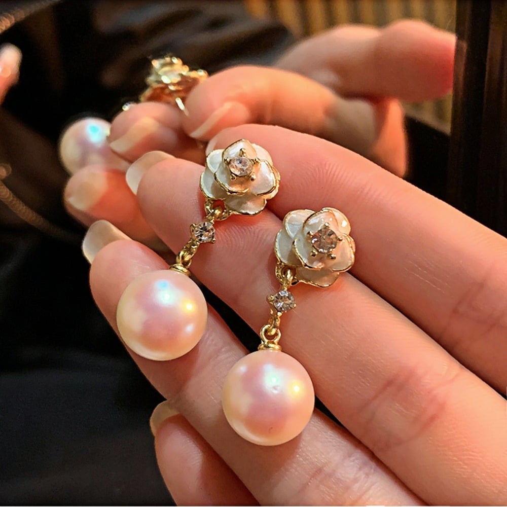 Camellia gentle small fragrant pearl new earrings, spring and summer light luxury tassel high-end French earrings for women, floral pearl water drop bridal gift.