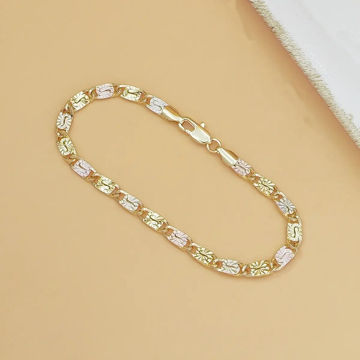 14K Gold Tri-Color Mariner – Polished Floral Engraved Chain Bracelet