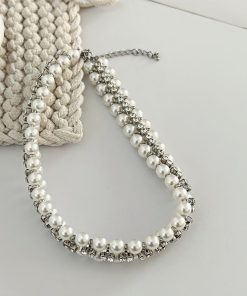 Elegant women's short pearl clavicle necklace