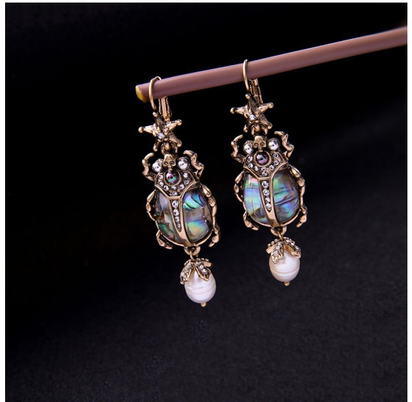 Vintage Beetle Iridescent Shell Pearl Earrings/Studs ✨ - Image 13